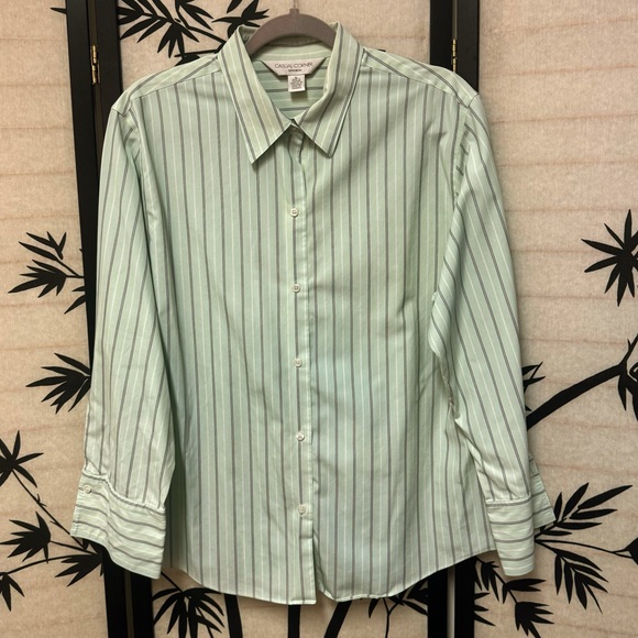 Casual Corner Non Iron Womens Long Sleeve Button Front Blouse Size XL Mint Green - Picture 12 of 12